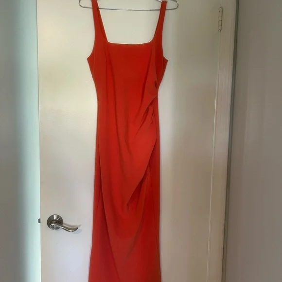 Bec + Bridge Karina Tuck Midi Dress - size 6 Fire Red - Picture 9 of 14